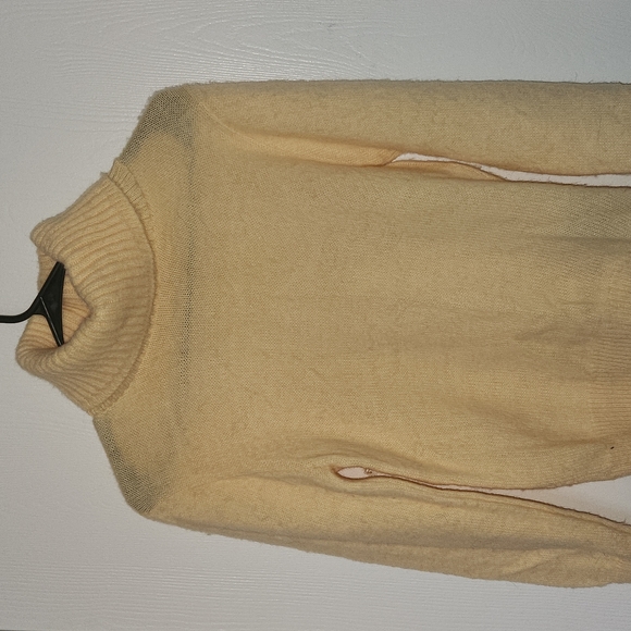 3 for 15 Vintage Katie Collins Turtleneck 100% Acrylic Yellow sweater size S/M - Picture 3 of 7